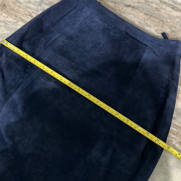 Vintage Blue Suede Skirt - Picture 5 of 11